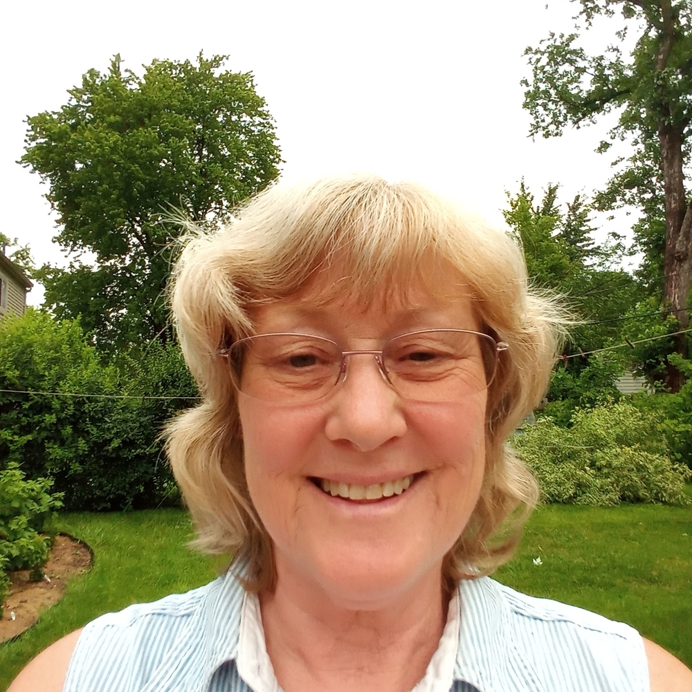 Meet your Posher, Deola